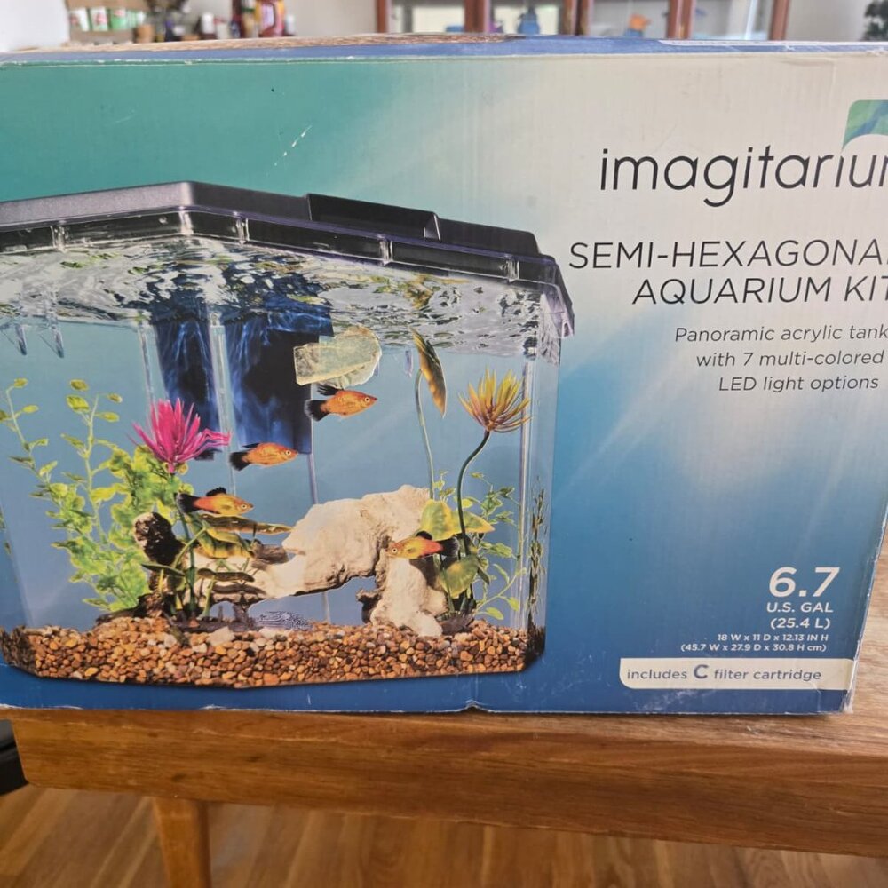 Fish tank 6.7 gallon
